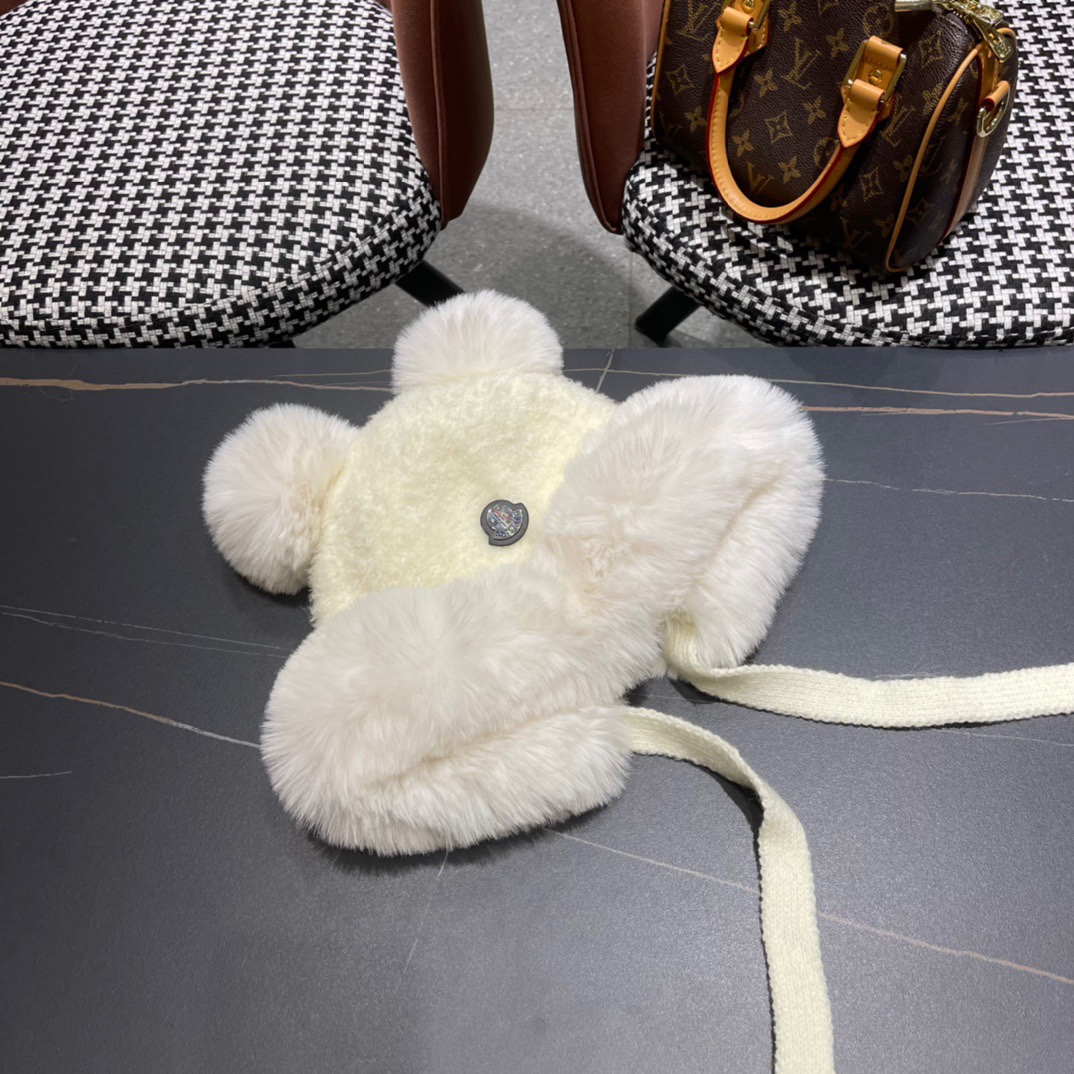 moncler秋冬季新款可爱小熊耳朵百搭毛线帽韩版显脸小保暖套头女帽