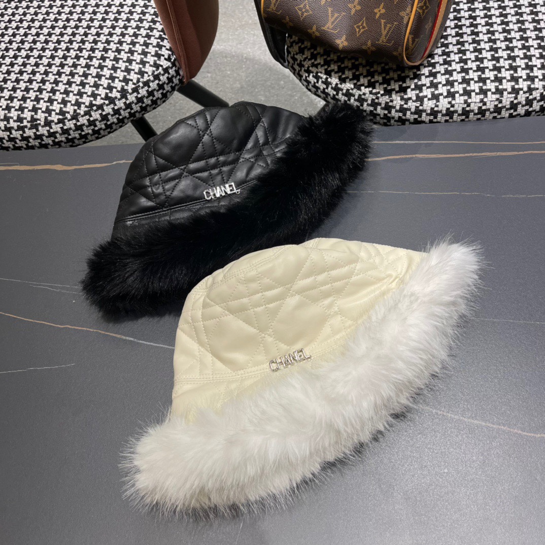 NO:190608,Chanel Chanel Rabbit Fur Face Little Fisherman Hat Women's Autumn and Winter Warm Fashion Diamond Down Cotton Ear Basin Hats Hats Fisherman Hats Baseball Hats Knitted Hats, Hats, Chanel, Chanel, espadrilles, down jackets, hats19860909Chanel香奈儿獭兔毛皮草显脸小渔夫帽子女秋冬保暖时尚菱格羽绒棉护耳盆帽帽子渔夫帽棒球帽针织帽,帽子,chanel,chanel,espadrilles,down jacket,hats,hat