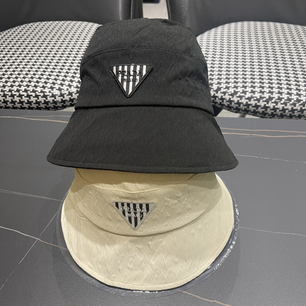 NO:191030,Prada's new early spring fisherman's hat, simple and sweet style, the hat shape is very good, and it modifies the face shape!  ,hats,prada,espadrilles,hats19860909普拉达早春新款渔夫帽,简约甜美风,帽型很好,修饰脸型哦！,帽子,prada,espadrilles,hats,hat