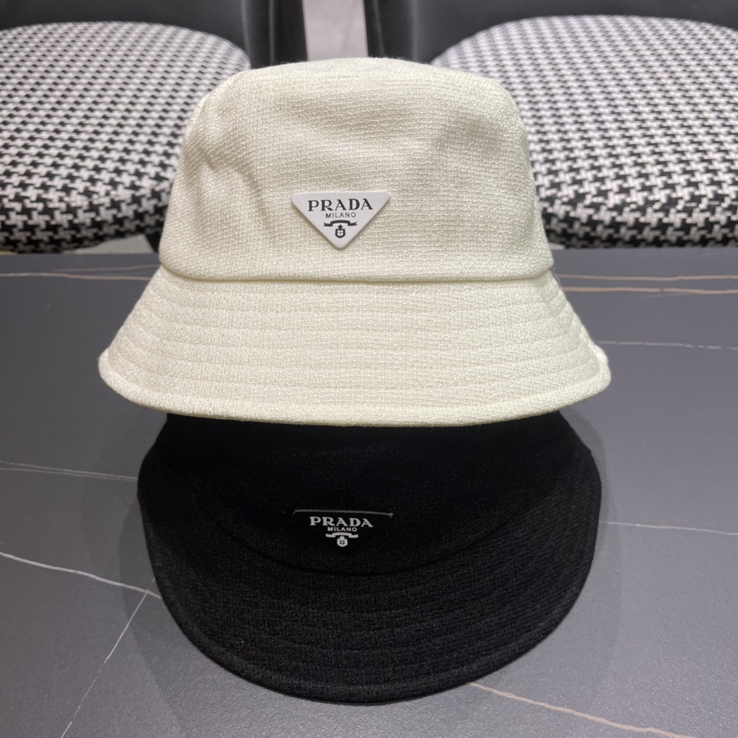 NO:191267,Prada Spring's new fisherman's hat, simple and sweet style, the hat is very good, and the big face shape is!  Essential Hats Fisherman's Hats Baseball Hats Knitted Hats, Hats, Prada, espadrilles, hats19860909普拉达春新款渔夫帽,简约甜美风,帽型很好,大脸型哦！出街必备帽子渔夫帽棒球帽针织帽,帽子,prada,espadrilles,hats,hat
