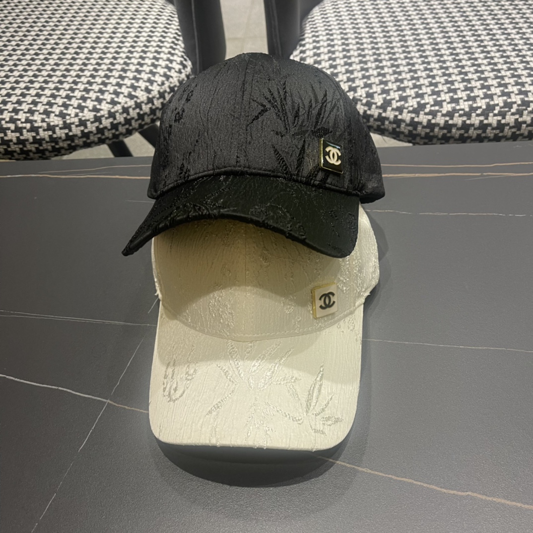 NO:191254,[Chanel Chanel] New simple baseball cap, new style shipped, big brand models are super easy to match, hurry up and buy them!  Hat fisherman hat baseball hat knit hat, hat, chanel, chanel, espadrilles, hats19860909【Chanel香奈儿】新款简约款棒球帽,新款出货,大牌款超好搭配,赶紧入手！帽子渔夫帽棒球帽针织帽,帽子,chanel,chanel,espadrilles,hats,hat