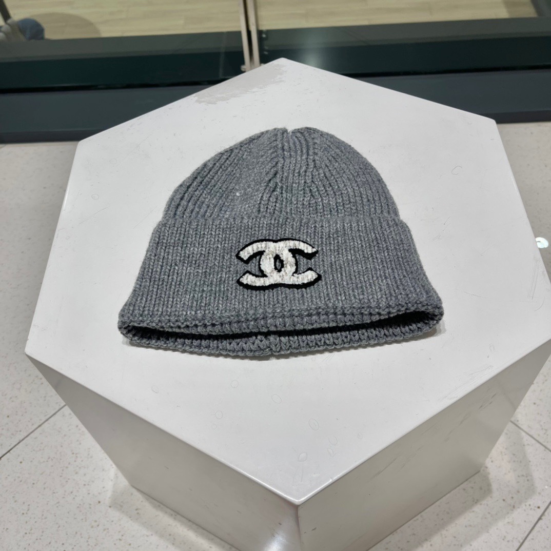 Chanel Chanel 2023 gorro de punto simple, muy popular 💖 calidad de primera, fácil de combinar al salir! Sombrero de pe…