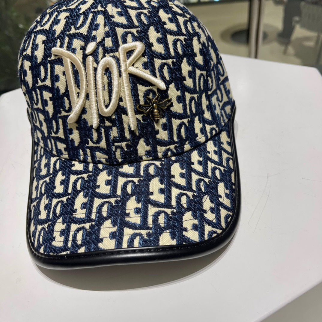 Dior(迪奥) 新款原单棒球帽， 精致格调，很酷很时尚，专柜断货热门，质量超赞