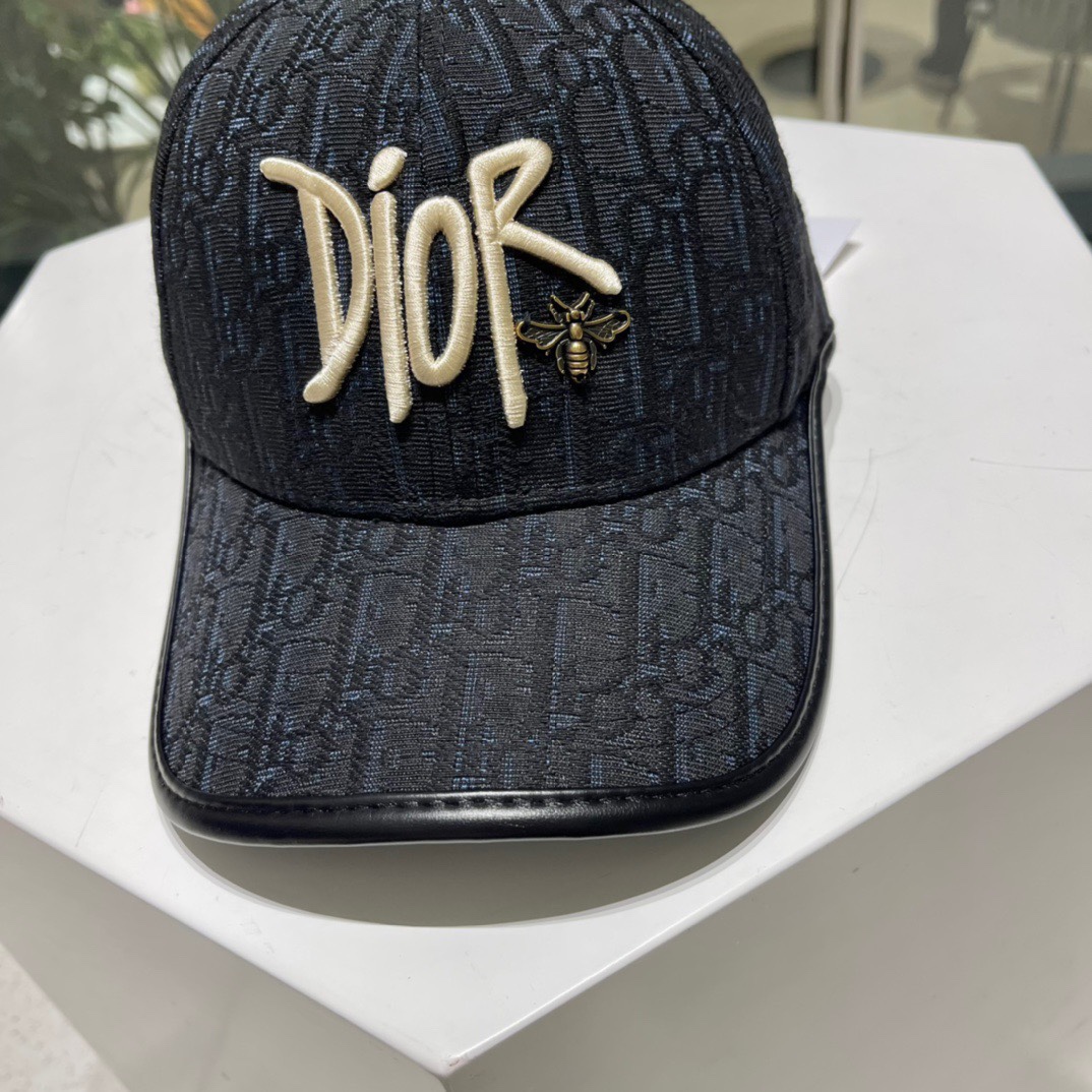Dior(迪奥) 新款原单棒球帽， 精致格调，很酷很时尚，专柜断货热门，质量超赞