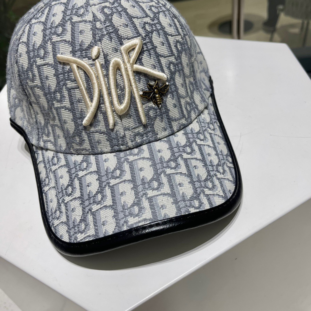 Dior(迪奥) 新款原单棒球帽， 精致格调，很酷很时尚，专柜断货热门，质量超赞
