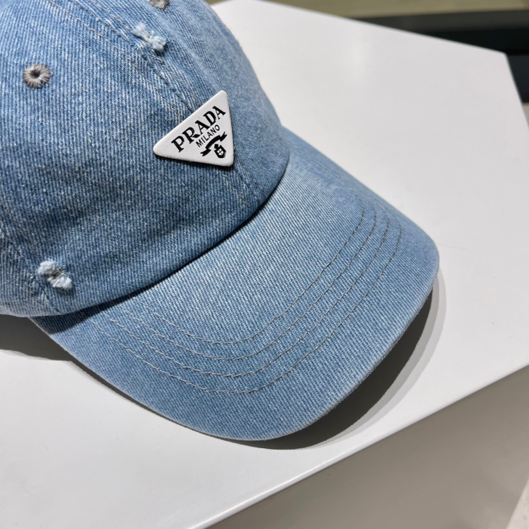 NO:192415,Pr@da Prada's new baseball cap has a very beautiful design feel!  !  !  Extremely styled, baseball hat, fisherman hat, baseball hat, knit hat, hat, prada, espadrilles, hats19860909Pr@da 普拉达新款棒球帽 小破边的设计感超好看！！！ 版型绝绝子,不挑人的棒球帽帽子渔夫帽棒球帽针织帽,帽子,prada,espadrilles,hats,hat