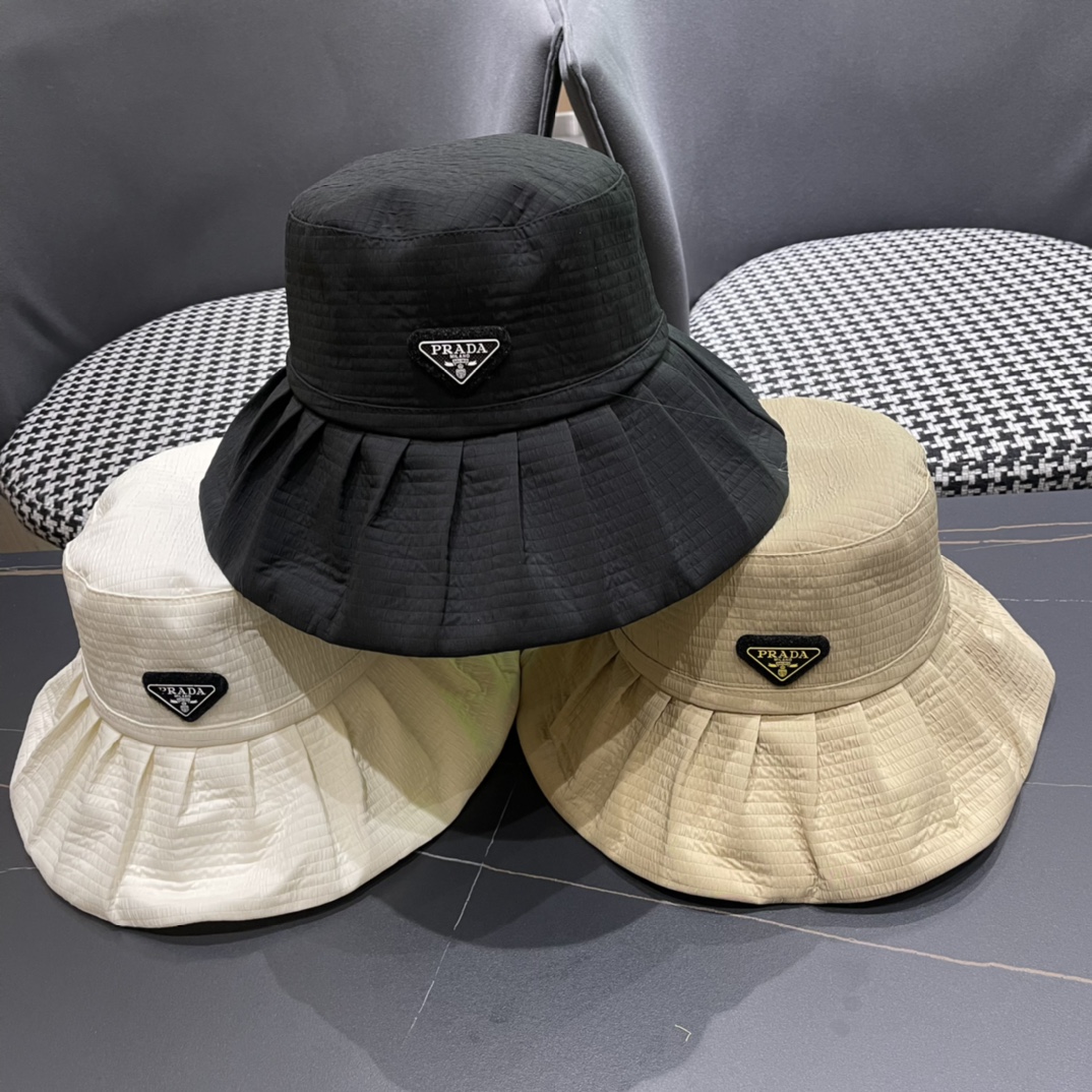 NO:192402,[Prada] New spring and summer fisherman hat, new style shipped, big brand models are super easy to match, buy them now!  Essential Hats Fisherman's Hats Baseball Hats Knitted Hats, Hats, Pradas, espadrilles, hats19860909【普拉达】春夏新款渔夫帽,新款出货,大牌款超好搭配,赶紧入手！出行必备帽子渔夫帽棒球帽针织帽,帽子,prada,espadrilles,hats,hat