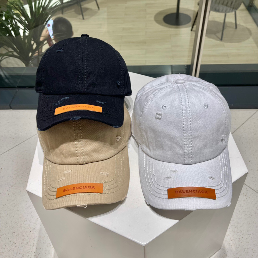 NO:192416,Balenciaga's new spring and summer baseball cap is super exciting and is definitely a good match for wardrobe items!  Hat fisherman hat baseball hat knit hat, hat, balenciaga, espadrilles,hats19860909巴黎世家 春夏新款棒球帽 超带感,绝对是衣橱搭配单品的一把好手！ 帽子渔夫帽棒球帽针织帽,帽子,balenciaga,espadrilles,hats,hat
