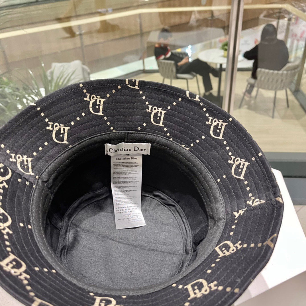  高版本 👒Dior迪奥👒新品迪奥渔夫帽，ab机场look，质量代购版本，适合日常穿搭的一款渔夫帽