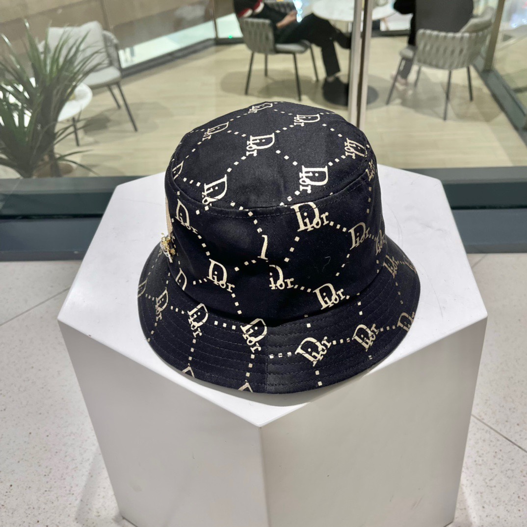  高版本 👒Dior迪奥👒新品迪奥渔夫帽，ab机场look，质量代购版本，适合日常穿搭的一款渔夫帽