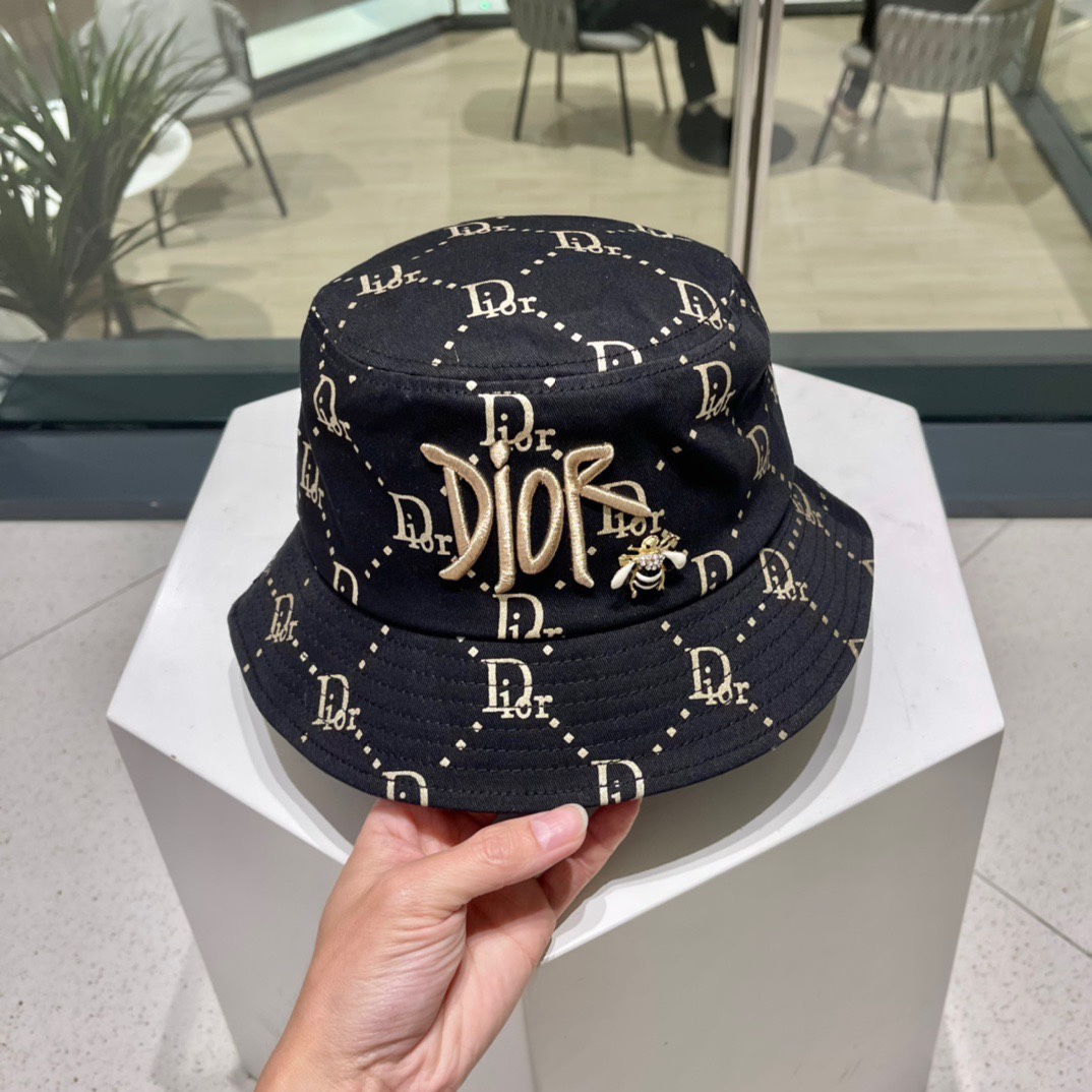  高版本 👒Dior迪奥👒新品迪奥渔夫帽，ab机场look，质量代购版本，适合日常穿搭的一款渔夫帽