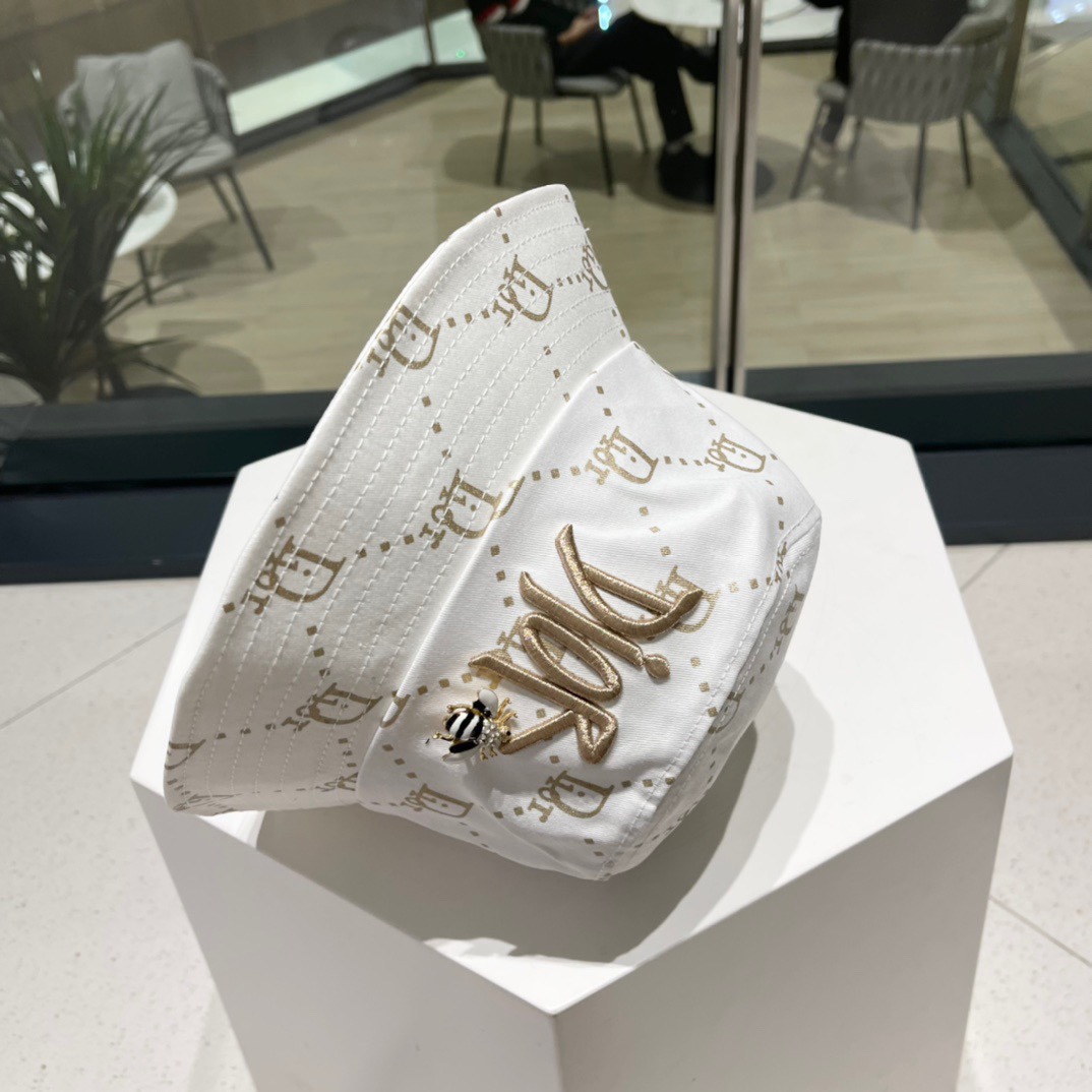  高版本 👒Dior迪奥👒新品迪奥渔夫帽，ab机场look，质量代购版本，适合日常穿搭的一款渔夫帽