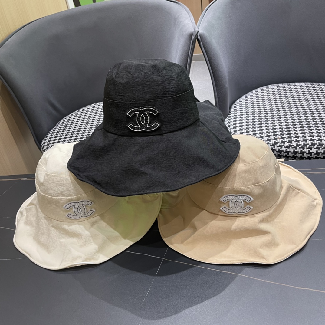 NO:192465,Chanel Chanel fisherman hat summer new hat women's seaside vacation large brim sun protection sun hat double side windproof brim Hat fisherman hat baseball hat knit hat, hat, chanel, chanel, espadrilles, hats19860909Chanel香奈儿渔夫帽夏季新帽子女海边度假大檐防晒遮阳帽双面戴防风大沿 帽子渔夫帽棒球帽针织帽,帽子,chanel,chanel,espadrilles,hats,hat