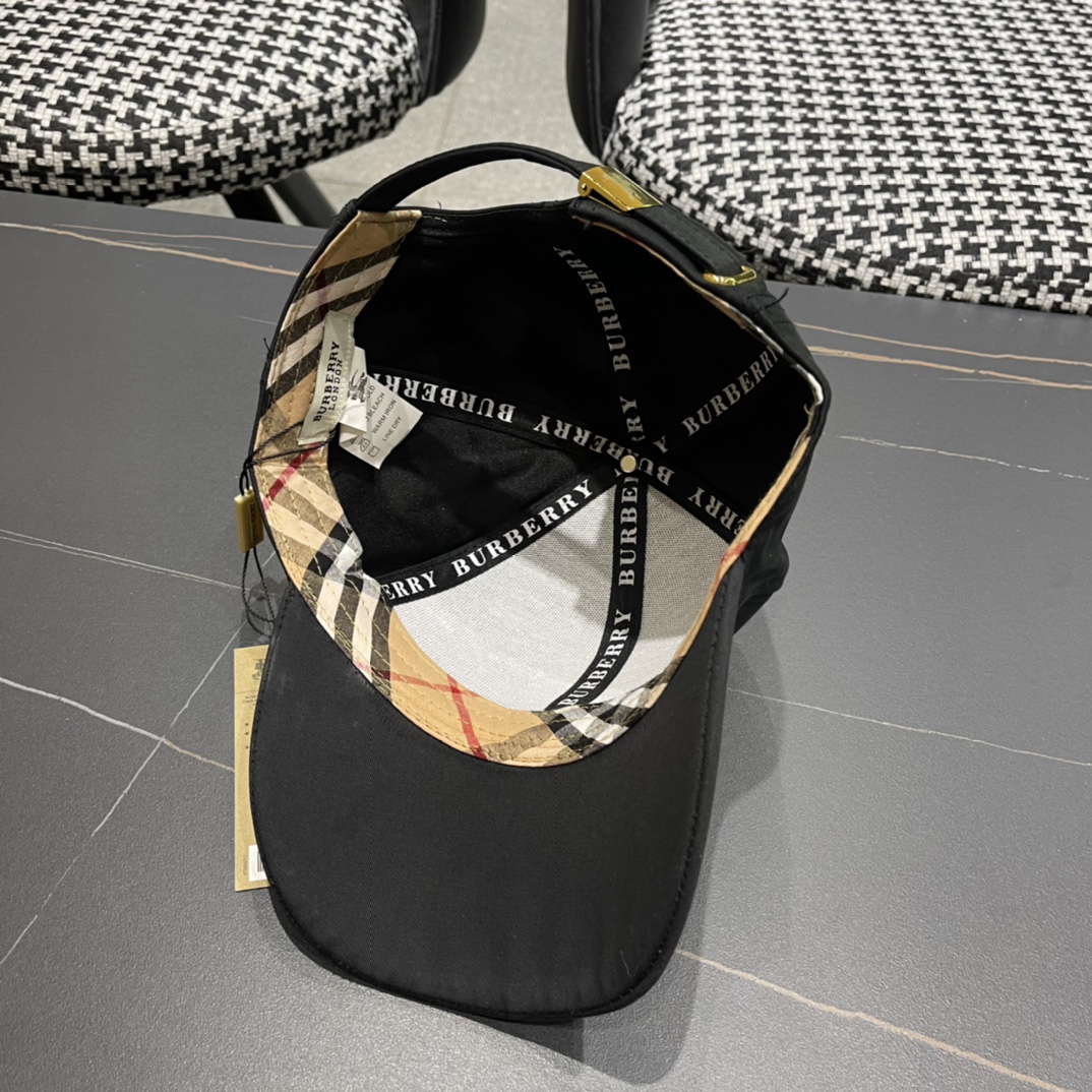  BURBERRY巴宝莉 经典网官新款经典棒球帽，渔夫帽大牌高级十感足！简约尚时风，男女同款！高质品，尊