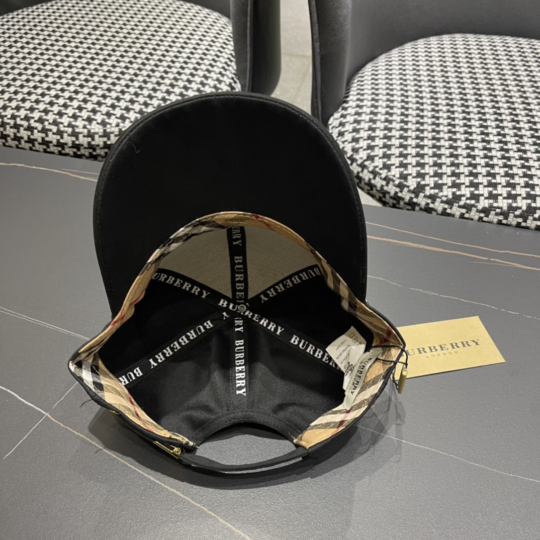  BURBERRY巴宝莉 经典网官新款经典棒球帽，渔夫帽大牌高级十感足！简约尚时风，男女同款！高质品，尊