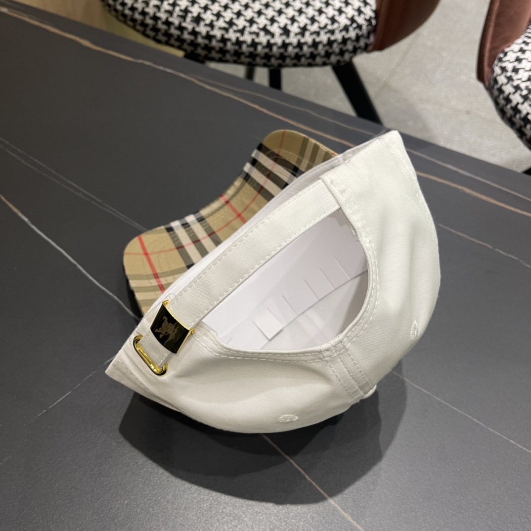  BURBERRY巴宝莉 经典网官新款经典棒球帽，渔夫帽大牌高级十感足！简约尚时风，男女同款！高质品，尊