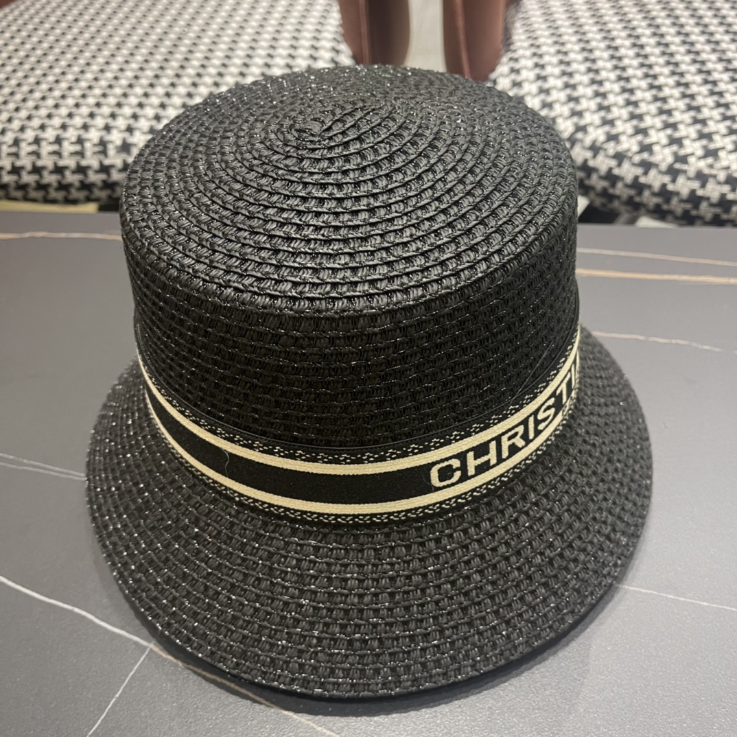 【DIOR迪奥】2026春夏新款草编遮阳草帽🤩沙滩风，简约大方，百搭单品～出街首选，新款帽型超美腻，新品上架