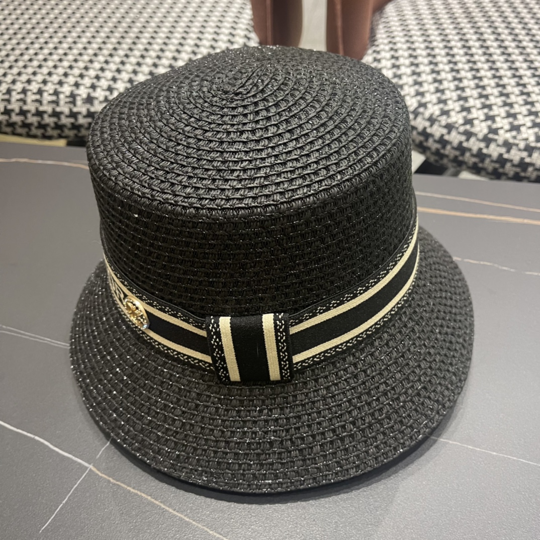 【DIOR迪奥】2026春夏新款草编遮阳草帽🤩沙滩风，简约大方，百搭单品～出街首选，新款帽型超美腻，新品上架