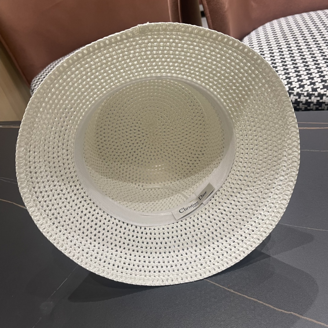 【DIOR迪奥】2026春夏新款草编遮阳草帽🤩沙滩风，简约大方，百搭单品～出街首选，新款帽型超美腻，新品上架