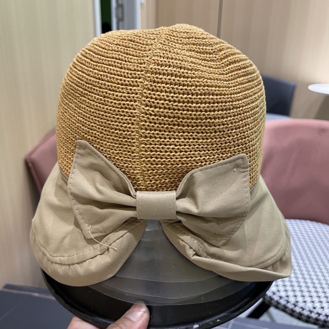 
古奇GUCCI渔夫帽原单品质火爆来袭 🔥🎩 工艺非常精美 高档大气上档次！低调奢华，方便携带！跑量！