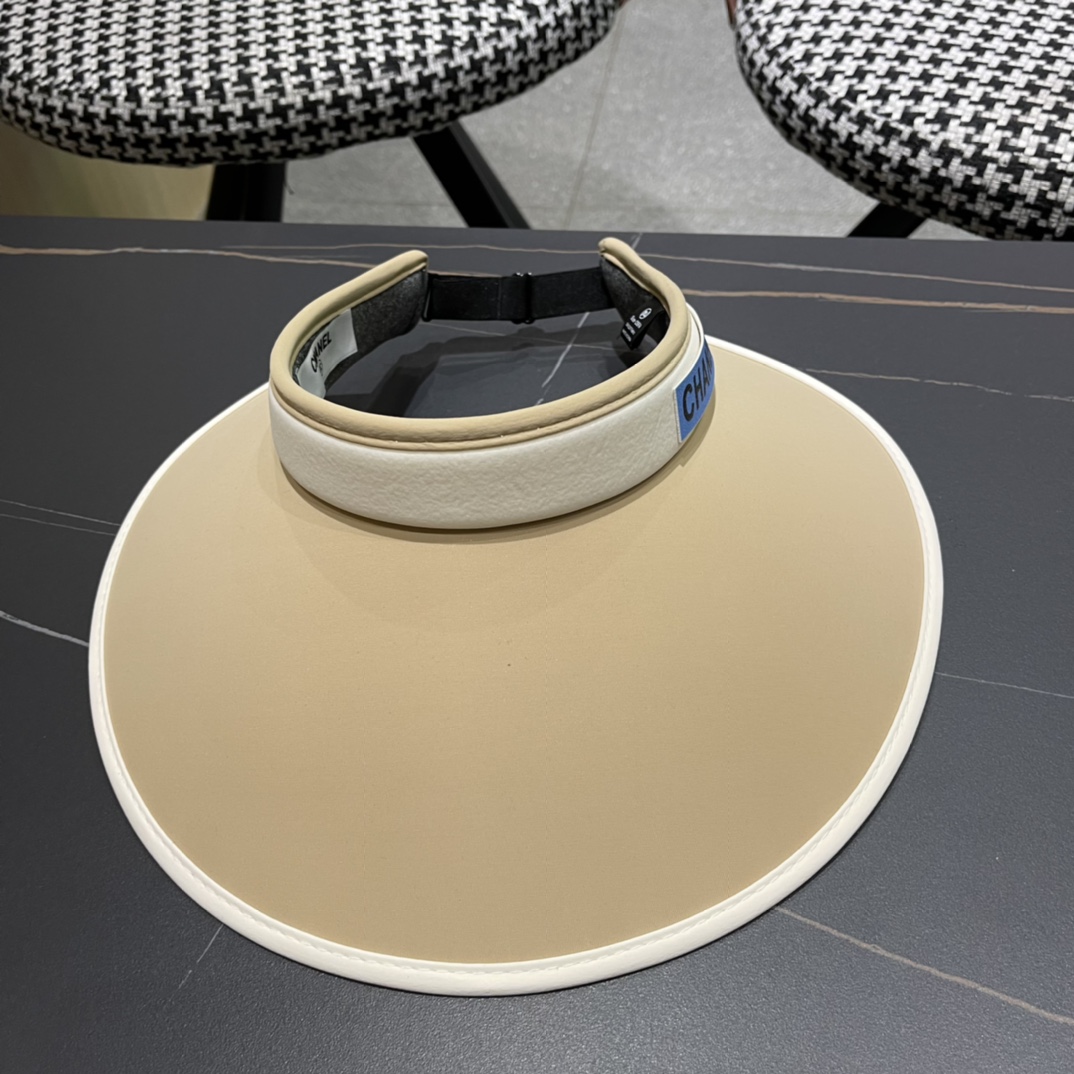 
2024香奈儿新款空顶帽拼色变设计，版型正！防紫外线，夏季必入！