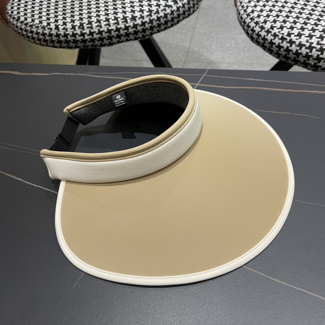 
2024香奈儿新款空顶帽拼色变设计，版型正！防紫外线，夏季必入！