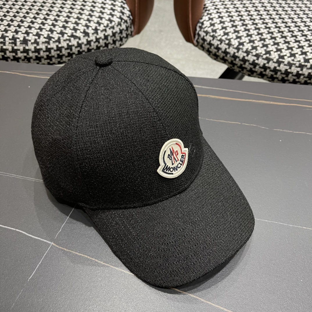 ，Moncler蒙口经典棒球帽，经典流行款轻盈透气！质量超赞，基础头围56，贴片可调节。