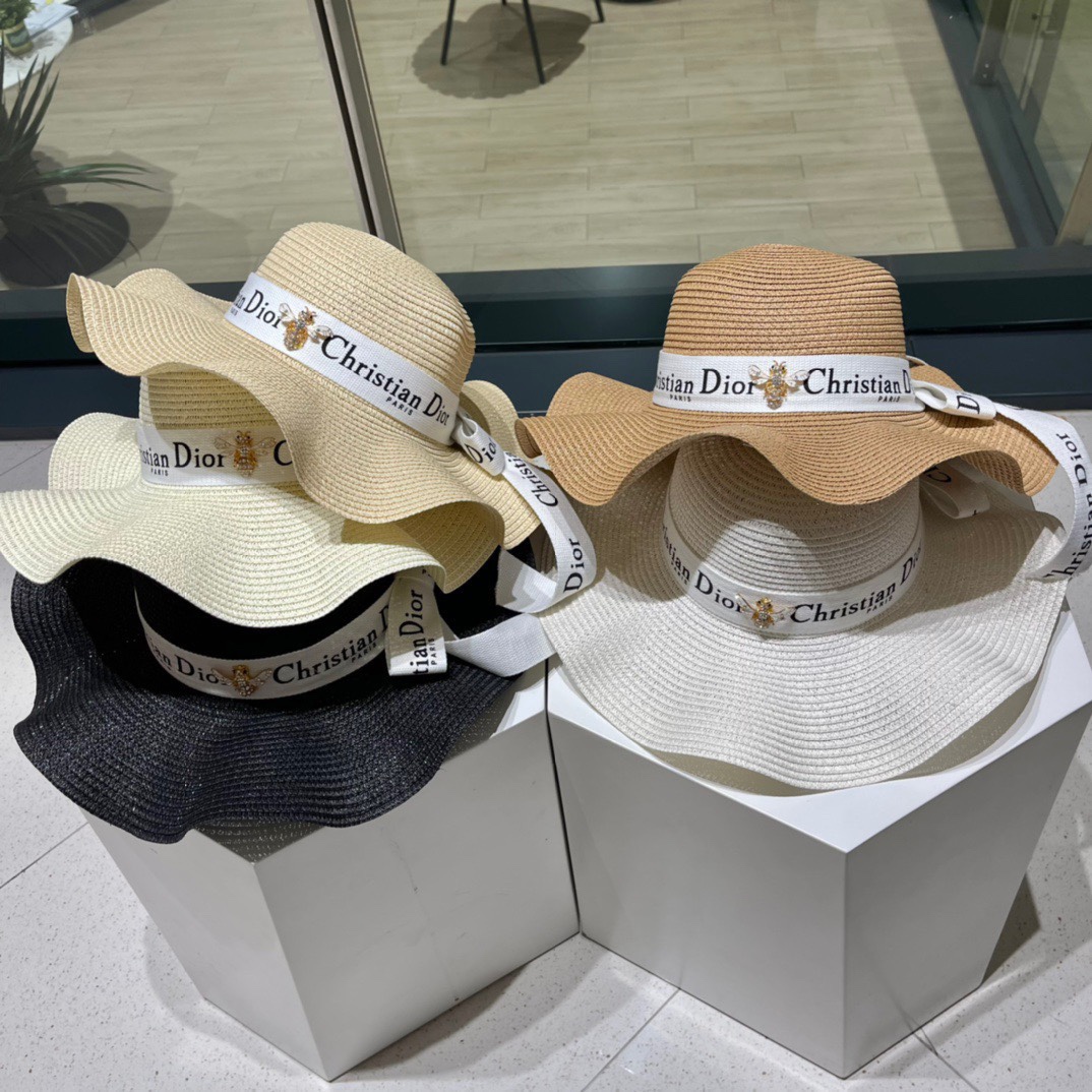 NO:194403,DIOR summer new sun hat, large straw hat with wavy edge design style, light and foldable, easy to carry on travel, head circumference of about 57cm, adjustable hat, fisherman hat, baseball hat, knit hat, hat, dior, dior, espadrilles, hats19860909DIOR迪奥夏季新款太阳帽,遮阳大草帽,波浪边设计风格,轻盈可折叠,出游携带方便,头围57cm左右,可调节帽子渔夫帽棒球帽针织帽,帽子,dior,dior,espadrilles,hats,hat