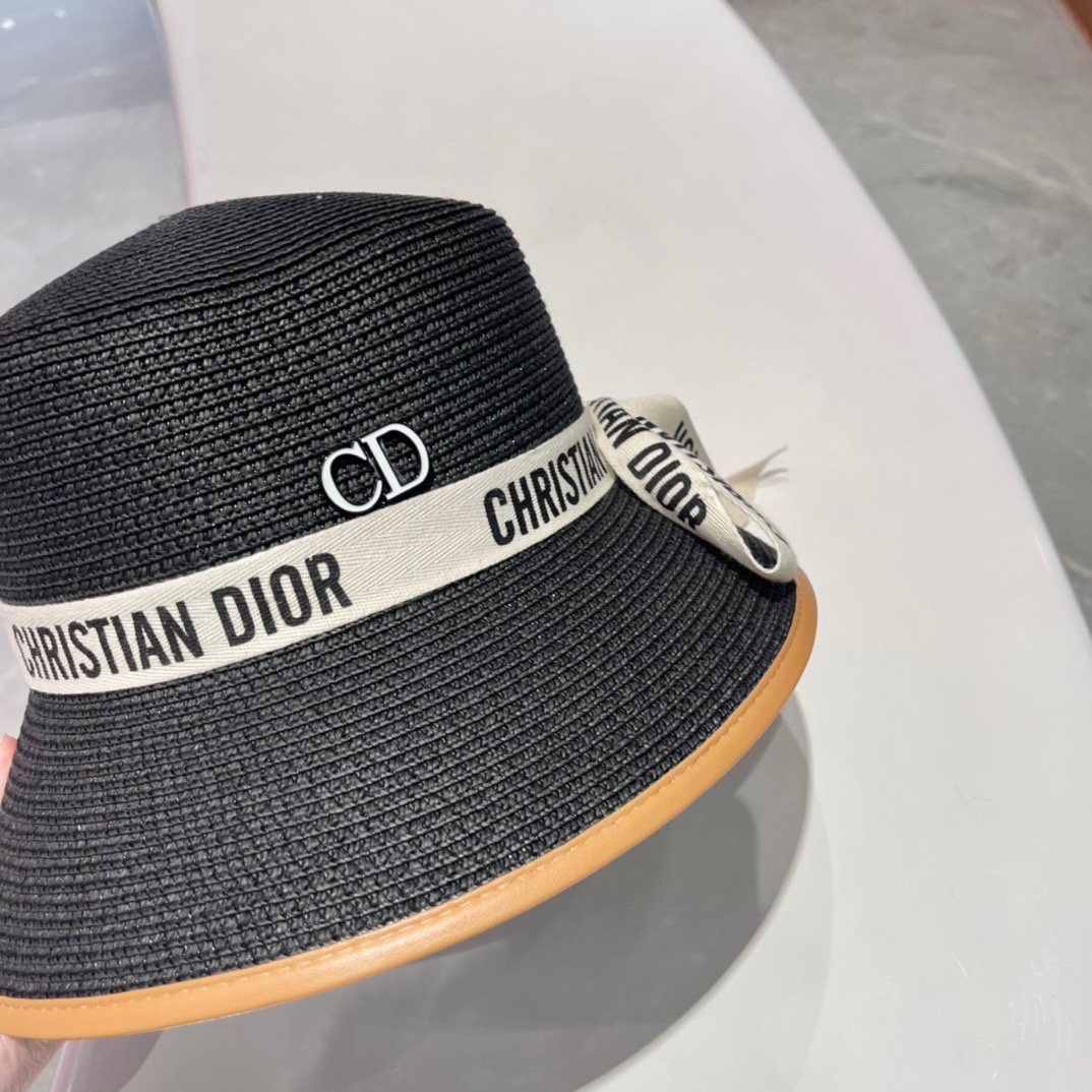 【DIOR迪奥】2023的新款草编遮阳草帽盆帽🤩沙滩风，简约大方，百搭单品～出街首选，新款帽型超美腻，新