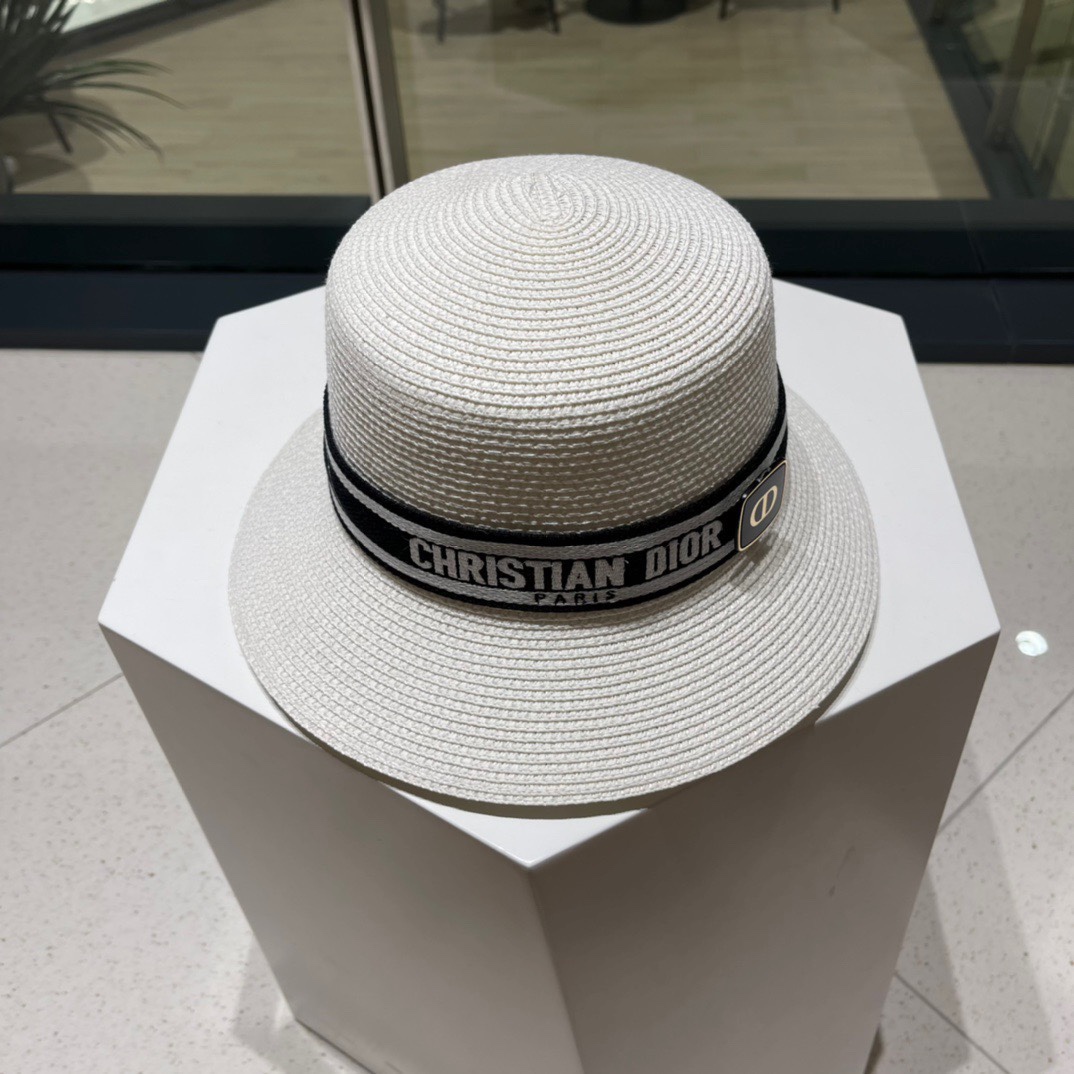  【DIOR迪奥】2023新款水桶草编遮阳草帽盆帽🤩沙滩风，简约大方，百搭单品～出街首选，新款帽型超美腻