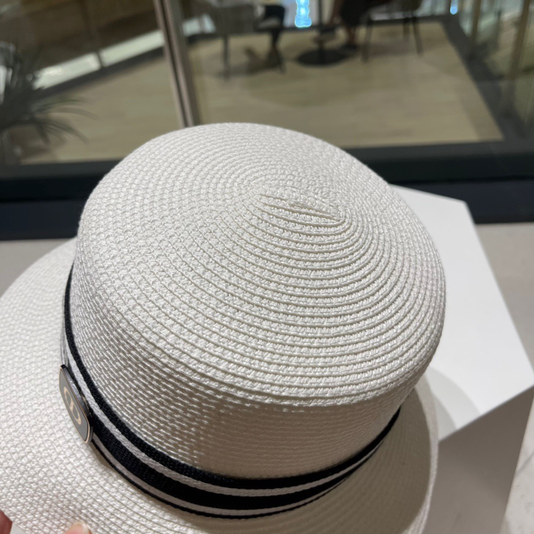  【DIOR迪奥】2023新款水桶草编遮阳草帽盆帽🤩沙滩风，简约大方，百搭单品～出街首选，新款帽型超美腻