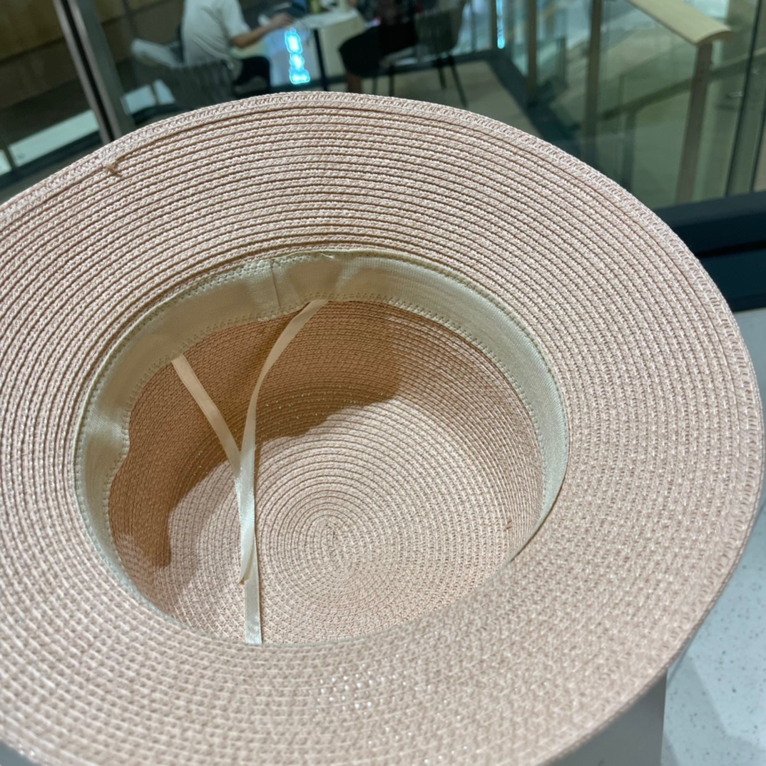  【DIOR迪奥】2023新款水桶草编遮阳草帽盆帽🤩沙滩风，简约大方，百搭单品～出街首选，新款帽型超美腻