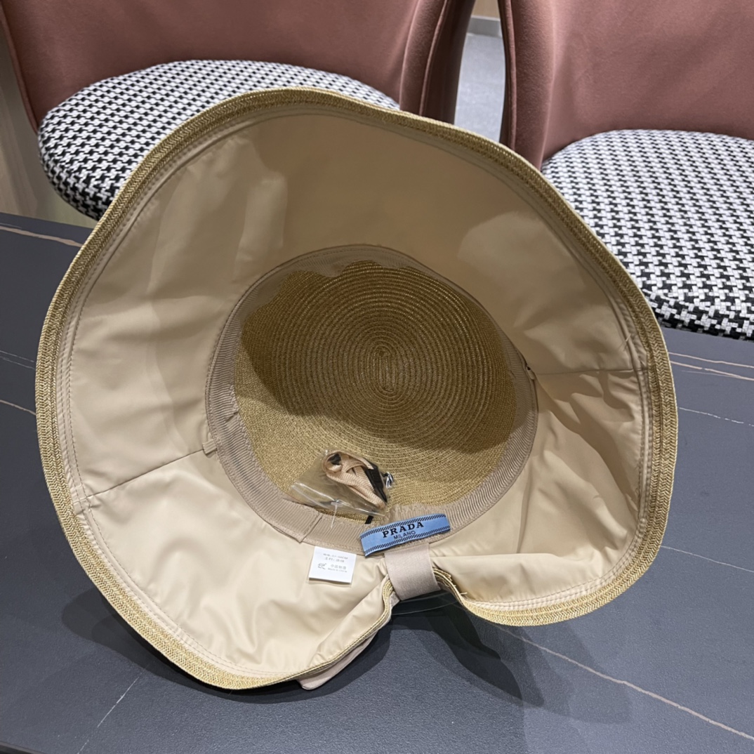普拉达春新款渔夫帽，帽型很好，大脸型哦！出街必备