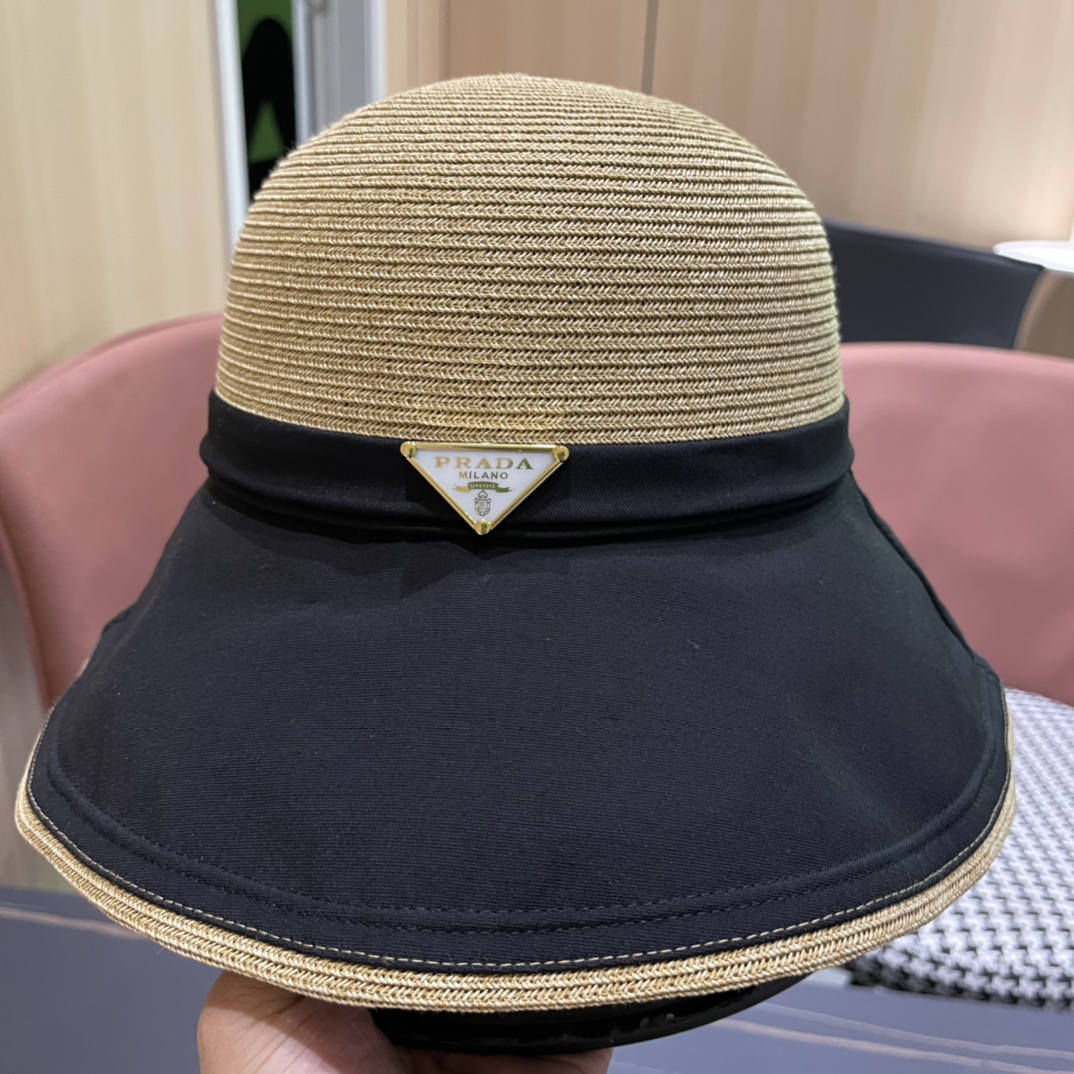 普拉达春新款渔夫帽，帽型很好，大脸型哦！出街必备