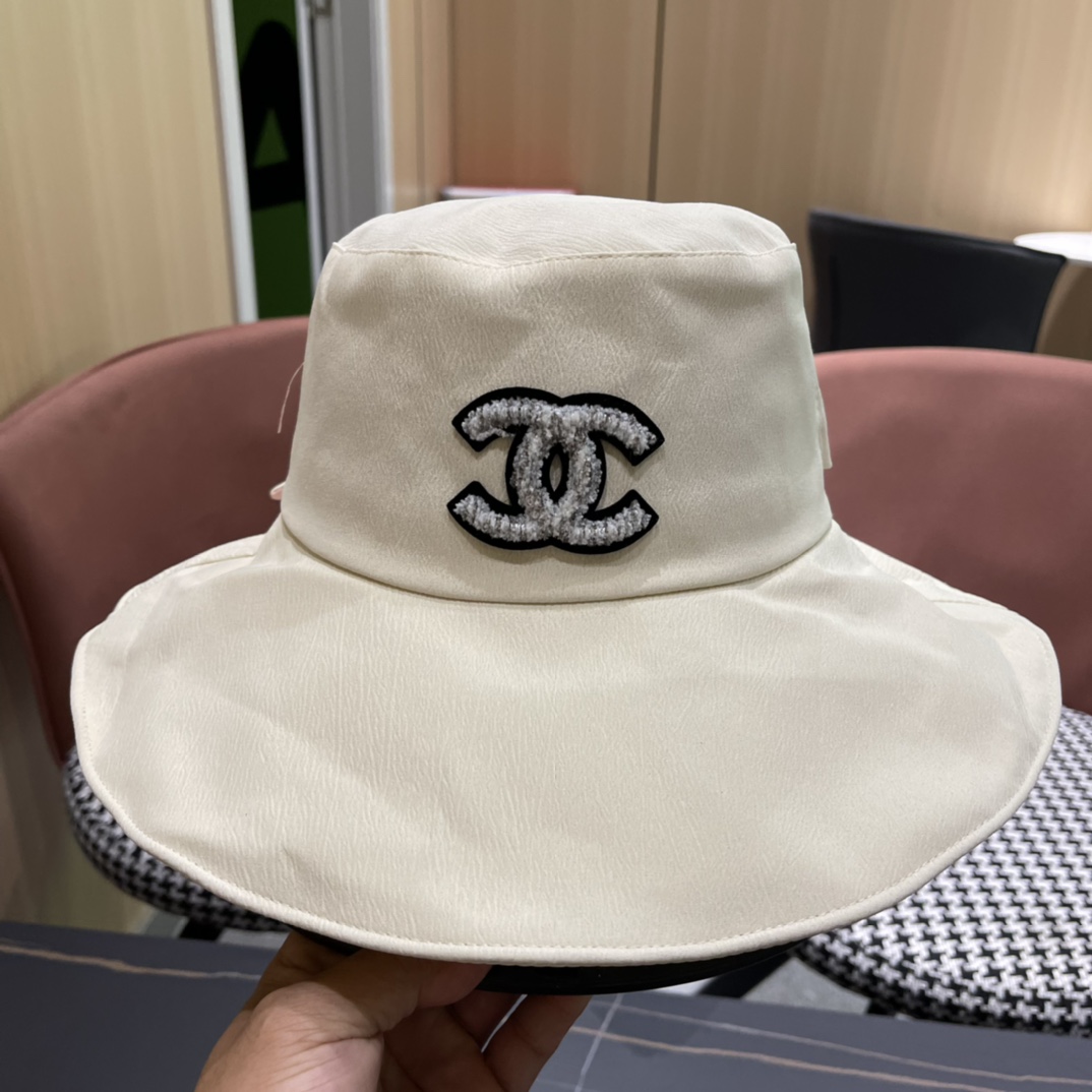 【Chanel香奈儿】早春新款大沿小香风渔夫帽质感满满
出街首选🌊