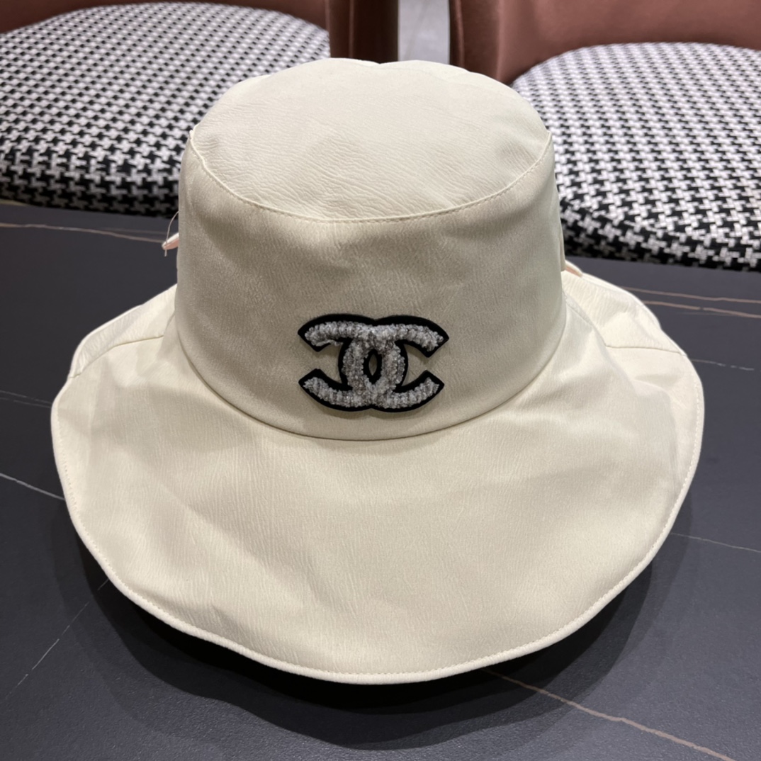  【Chanel香奈儿】早春新款大沿小香风渔夫帽质感满满
出街首选🌊