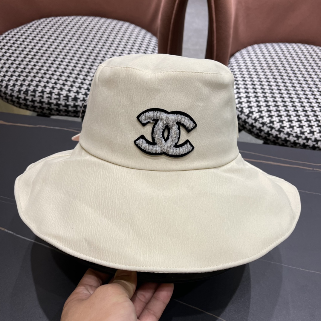  【Chanel香奈儿】早春新款大沿小香风渔夫帽质感满满
出街首选🌊