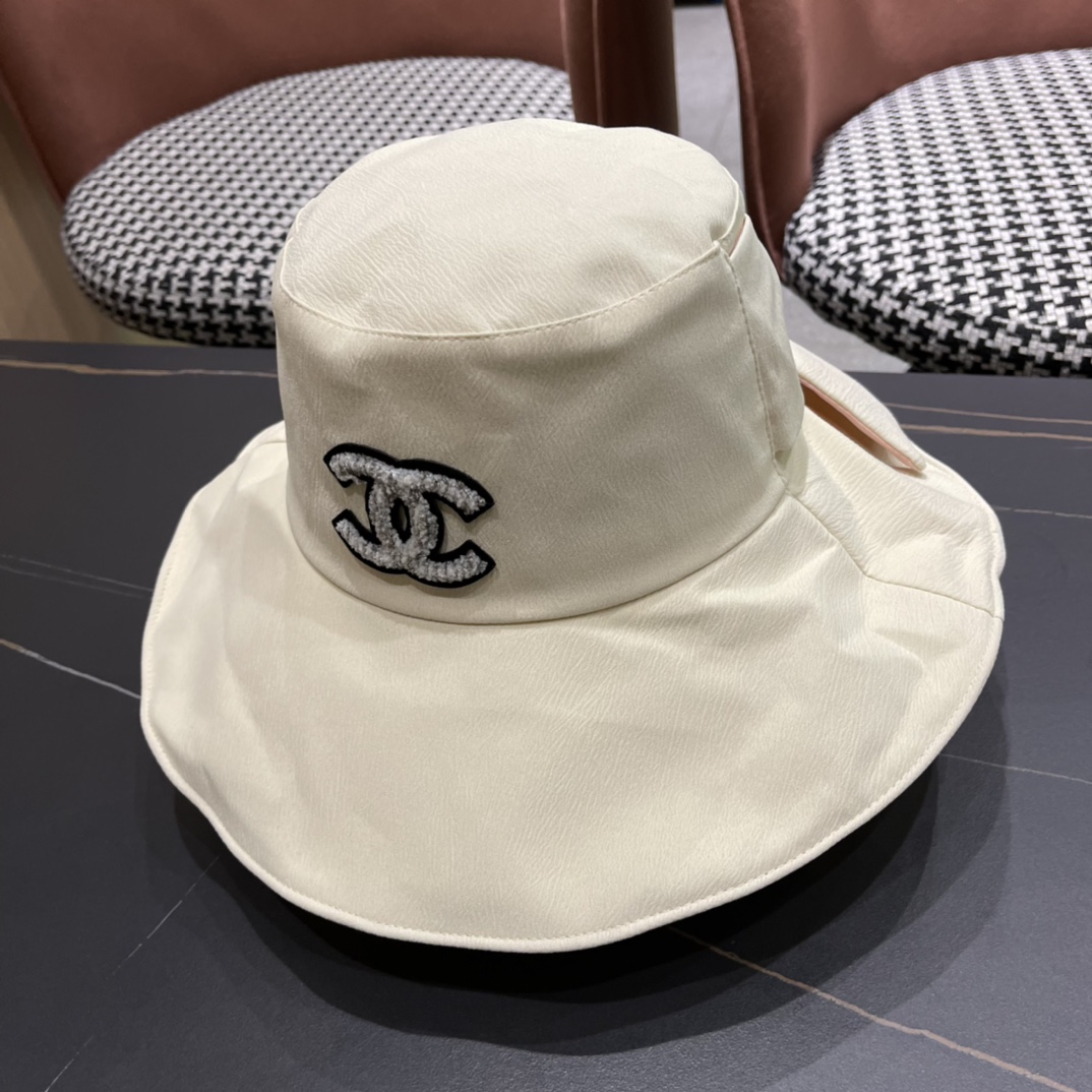  【Chanel香奈儿】早春新款大沿小香风渔夫帽质感满满
出街首选🌊