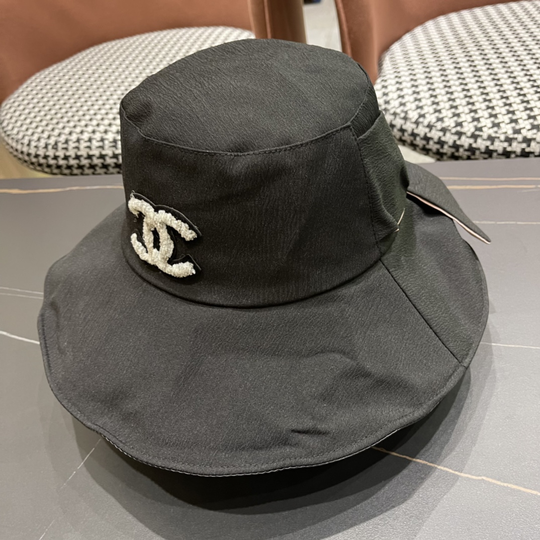  【Chanel香奈儿】早春新款大沿小香风渔夫帽质感满满
出街首选🌊