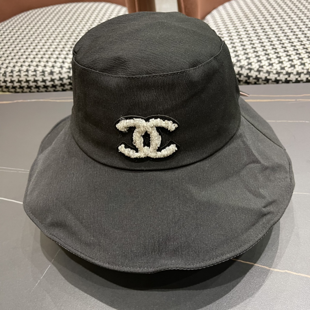  【Chanel香奈儿】早春新款大沿小香风渔夫帽质感满满
出街首选🌊