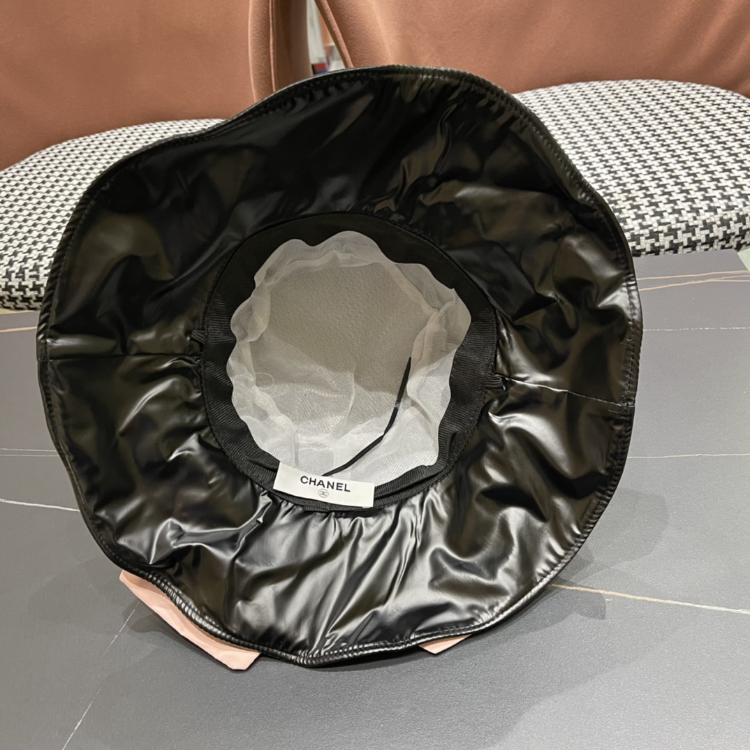  【Chanel香奈儿】早春新款大沿小香风渔夫帽质感满满
出街首选🌊