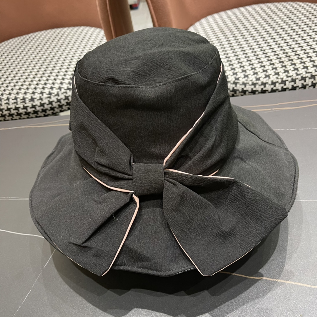  【Chanel香奈儿】早春新款大沿小香风渔夫帽质感满满
出街首选🌊