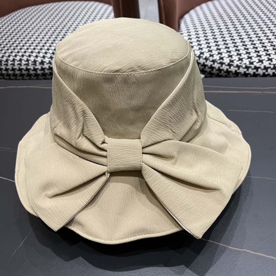  【Chanel香奈儿】早春新款大沿小香风渔夫帽质感满满
出街首选🌊