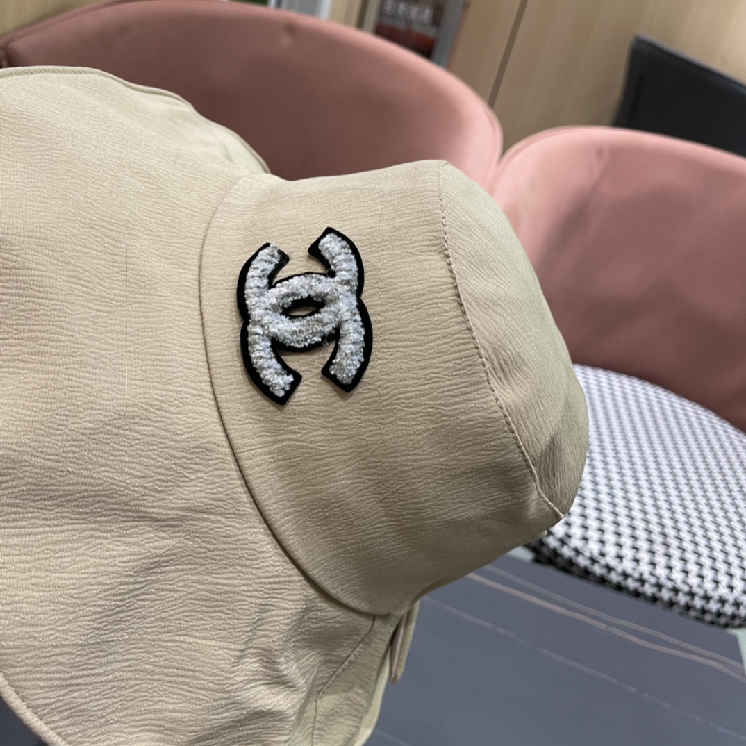  【Chanel香奈儿】早春新款大沿小香风渔夫帽质感满满
出街首选🌊