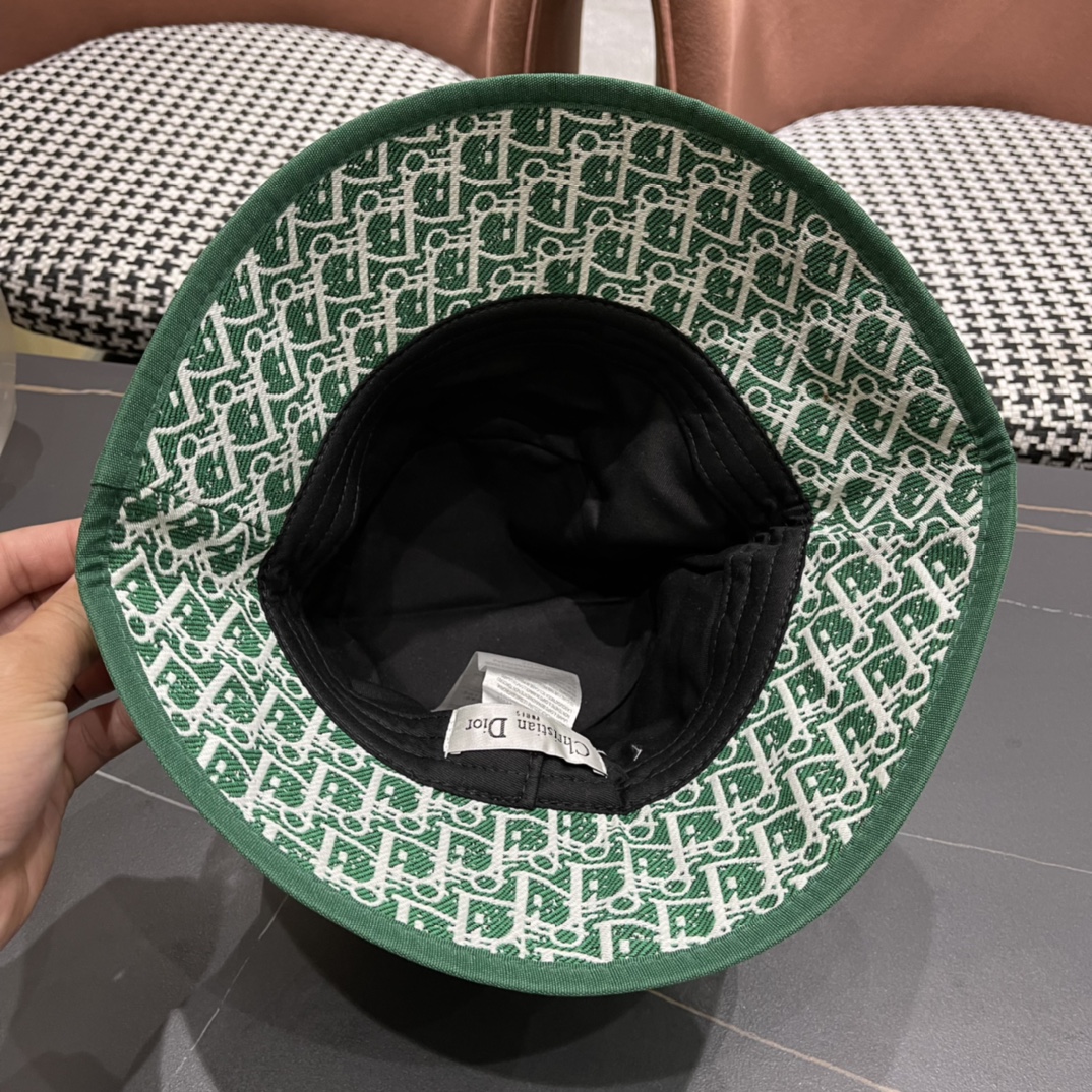  爆款到货Dior 迪奥 新款原单渔夫帽， 精致純也格调很有感觉，很酷很时尚，专柜断货热门，质量超赞