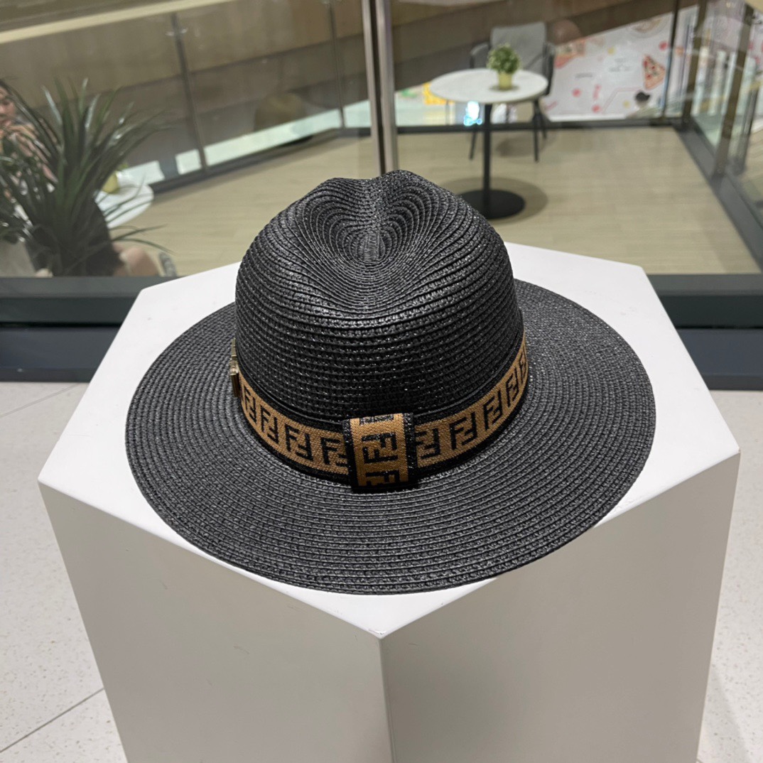 FENDI芬迪新款草帽，拉菲草制作，拼老花FF面料，名媛必备，头围57cm