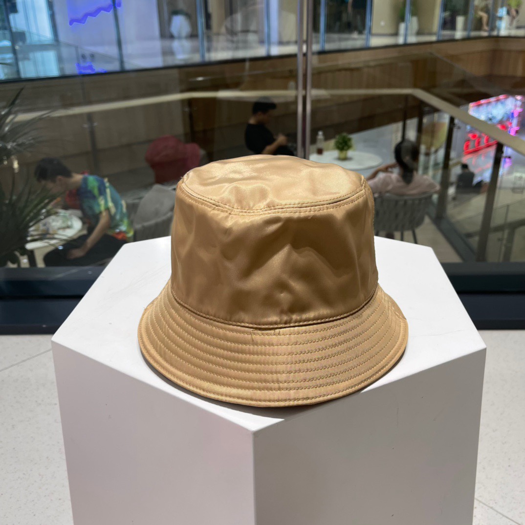 LV路易威登出经典渔夫帽非常经典的经典流行的复古美四季可用出门必备非常显脸小