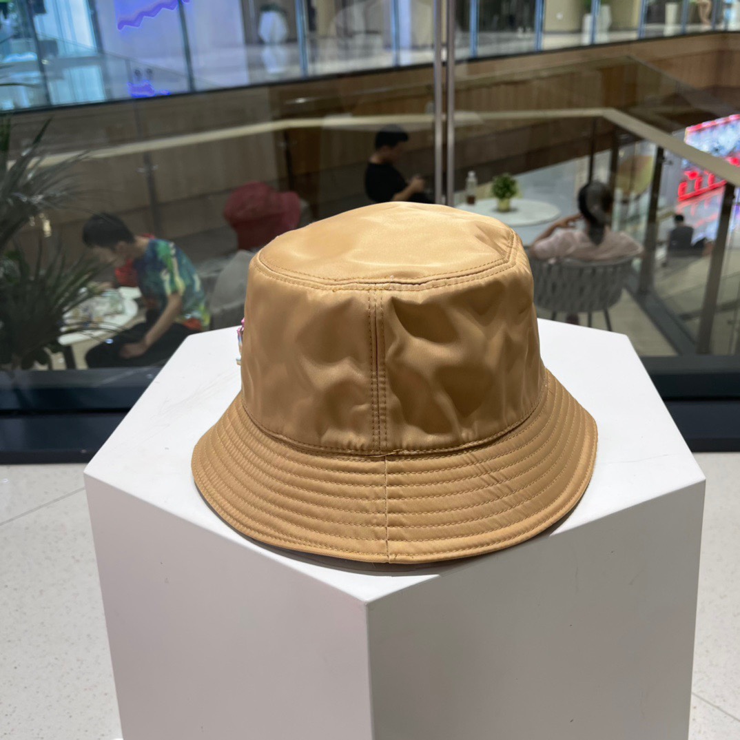LV路易威登出经典渔夫帽非常经典的经典流行的复古美四季可用出门必备非常显脸小