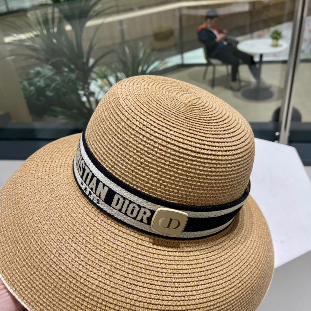 【DIOR迪奥】早春新款韩版休闲大帽檐草编遮阳草帽🤩沙滩风，简约大方，百搭单品～出街首选，新款帽型超美腻