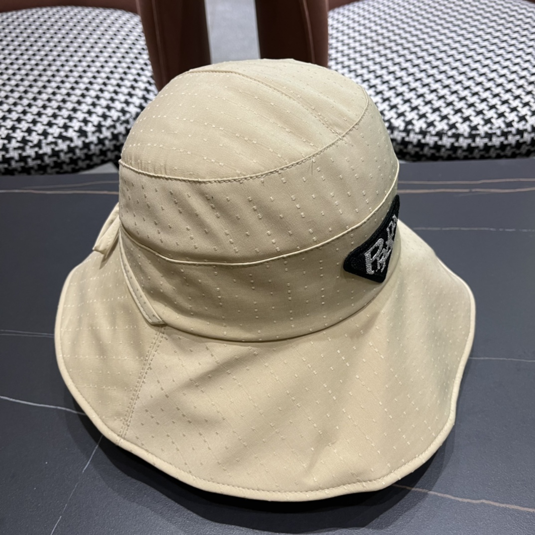 【PRADA普拉达】2024新款三角标遮阳渔夫帽～简约大气沙滩风